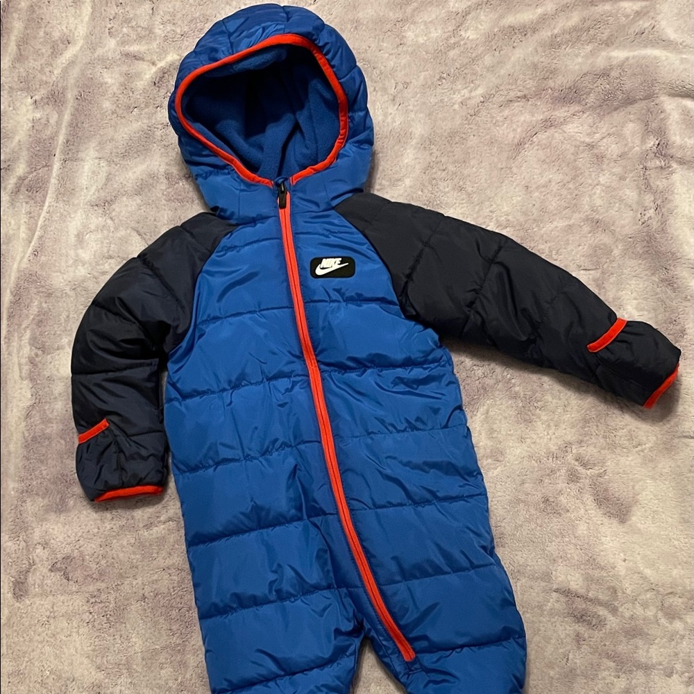 Nike snowsuit ❄️